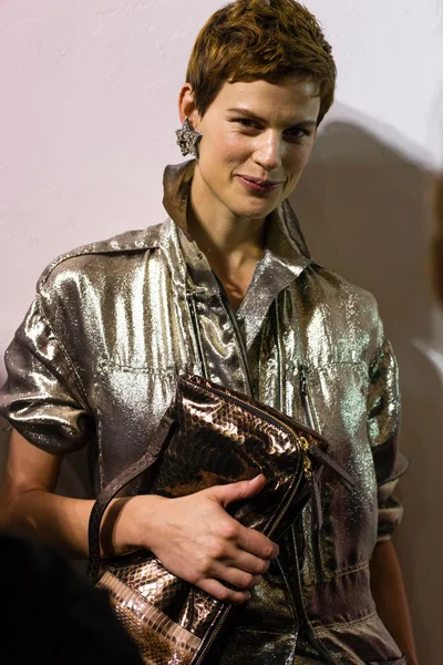 Look 25